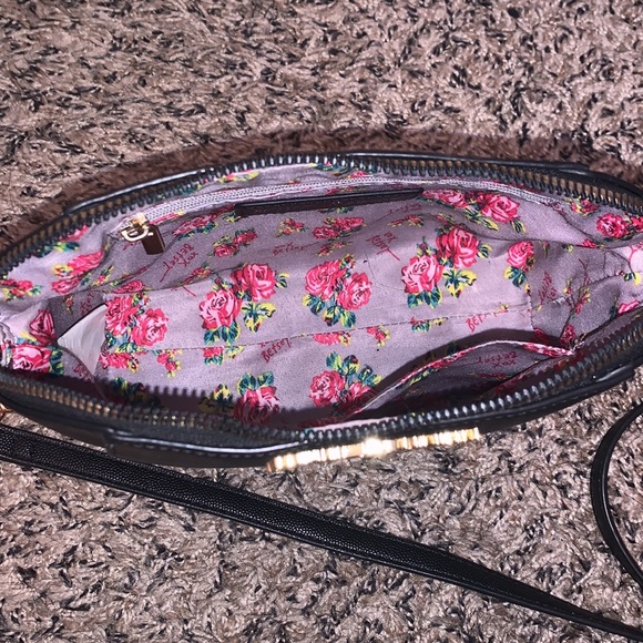 Betsey Johnson black crossbody purse, small, lightweight - Picture 2 of 2